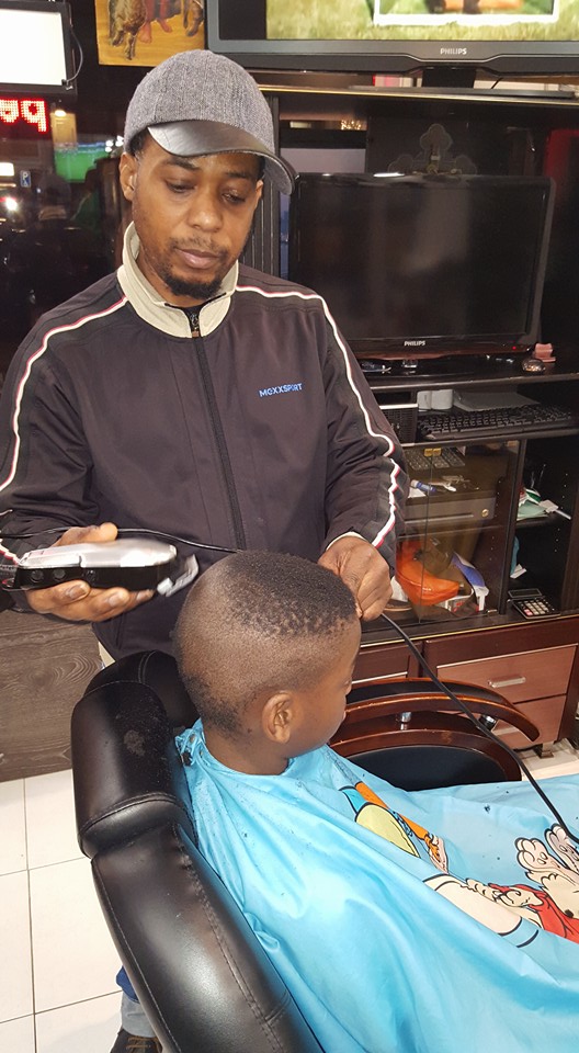 Felly cutting a young client